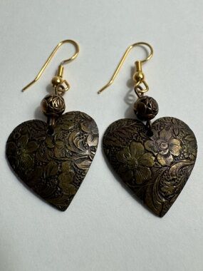 Vintage-style dangle earrings, flat heart shape, floral/acanthus leaf engravings